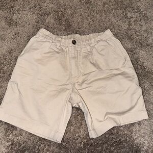 Chubbies 7” inseam khakis shorts.